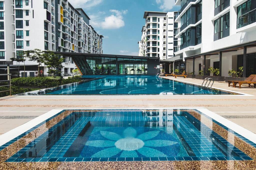 Vivacity Jazz 1 Luxury Cozy 8paxs Card Lv 12 Apartment